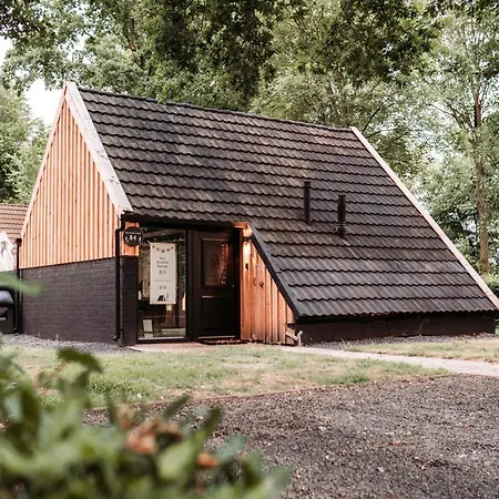 Het Houten Huisje 84 Luxe vakantiewoning Zuid Limburg Simpelveld Buitenkant foto